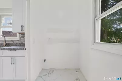 75 Walnut Street, Waterbury, CT 06704 - Photo 6