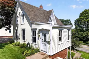 2 Ashby St, Groton, CT 06355 - Photo 2