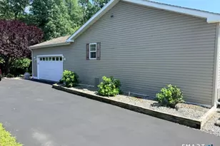 24 Cliff Rd, Ledyard, CT 06339 - Photo 4