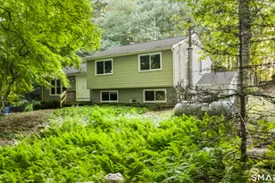 45 Edwards Rd, Bethany, CT 06524 - Photo 2