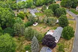 30 Lakeview Dr, Milford, CT 06460 - Photo 2