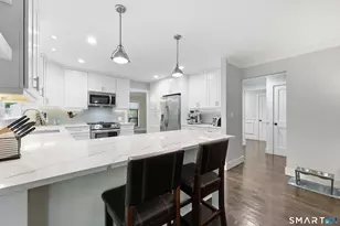 19 Applewood Ln, Avon, CT 06001 - Photo 10