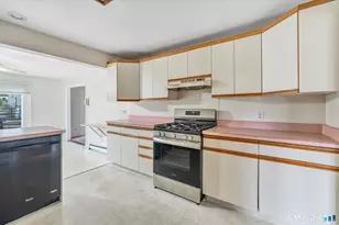 90 Ulrich Rd, Stratford, CT 06614 - Photo 12