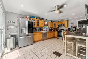 32 Union St, Seymour, CT 06483 - Photo 16