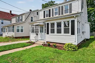 33 Maple St, West Haven, CT 06516 - Photo 2