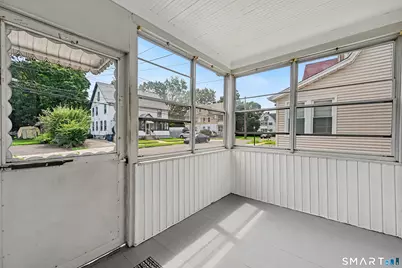 33 Maple Street, West Haven, CT 06516 - Photo 30