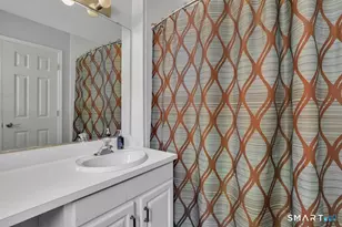 26 Ashford Dr, Avon, CT 06001 - Photo 14