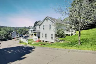 10 Washington St, Derby, CT 06418 - Photo 14