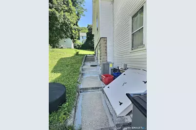 10 Washington Street, Derby, CT 06418 - Photo 16