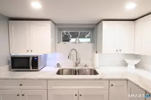 10 Washington St, Derby, CT 06418 - Photo 2