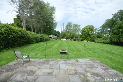 90 Colonese Road, Fairfield, CT 06825 - Photo 2