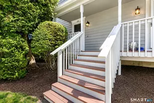 106 Ferry Ct, Stratford, CT 06614 - Photo 4