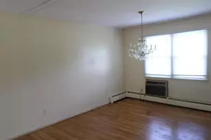 7 Craigmore Rd, Bloomfield, CT 06002 - Photo 12