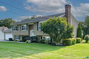 16 Brockett Farm Rd, North Haven, CT 06473 - Photo 2