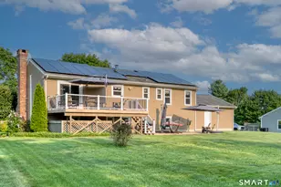16 Brockett Farm Rd, North Haven, CT 06473 - Photo 8