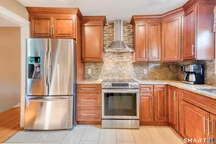 16 Brockett Farm Rd, North Haven, CT 06473 - Photo 22