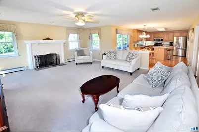 87 Gilbert Lane, South Windsor, CT 06074 - Photo 10