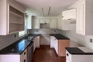 124 Bel-Aire Cir, Windsor Locks, CT 06096 - Photo 14