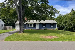 124 Bel-Aire Cir, Windsor Locks, CT 06096 - Photo 4