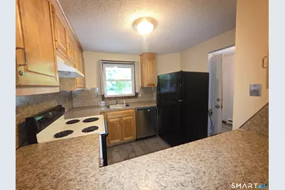 883 Rubber Avenue #3, Naugatuck, CT 06770 - Photo 4