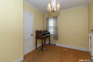 327 Anna Ave, Waterbury, CT 06708 - Photo 8