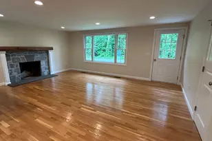 41 Melody Ln, Essex, CT 06442 - Photo 2