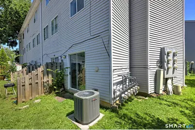 10 Hawthorne Avenue #12, Derby, CT 06418 - Photo 4