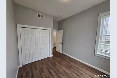 94-96 Edwards Street #3A, Hartford, CT 06120 - Photo 10