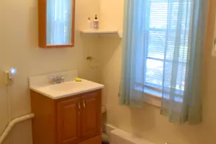 13 Pleasant St, Woodbury, CT 06798 - Photo 6