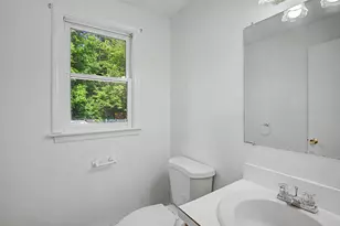 33 W Gerald Dr, Manchester, CT 06040 - Photo 16
