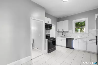 47 Hart Street, New Britain, CT 06052 - Photo 8