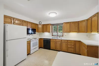 143 Fitzgerald Drive, East Hartford, CT 06118 - Photo 18