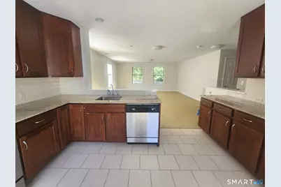 46 Stoneridge Circle #46, Stamford, CT 06902 - Photo 4