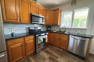 144 Clinton St, Waterbury, CT 06710 - Photo 8