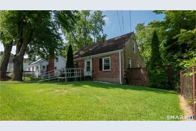 40 Packard Street, Manchester, CT 06040 - Photo 2