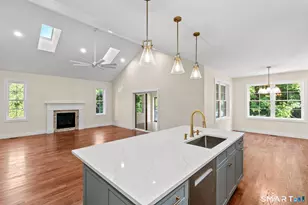 15 Bridge Ln, Enfield, CT 06082 - Photo 8