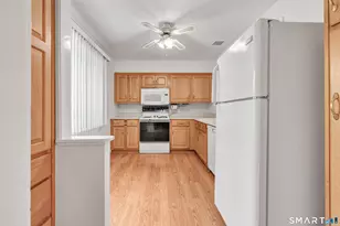 621 Onondaga Ln, Stratford, CT 06614 - Photo 22