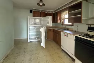 6 Woodland Aka 6 West Side Ave Rd, Branford, CT 06405 - Photo 8