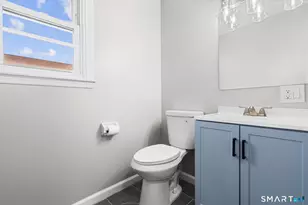 25 Elizabeth St, Ansonia, CT 06401 - Photo 20