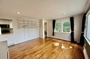 220 Foxon Hill Rd, New Haven, CT 06513 - Photo 2