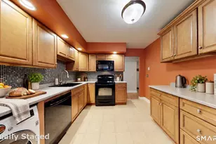 125 Warner Hill Rd, Stratford, CT 06614 - Photo 8