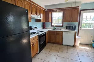 21 Weir St, Branford, CT 06405 - Photo 10