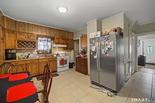 23 Housman St, Danbury, CT 06810 - Photo 10