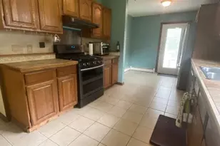 5 Llynwood Dr, Bolton, CT 06043 - Photo 2