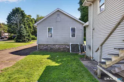 21 Edgemere Road, East Haven, CT 06512 - Photo 16
