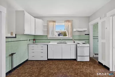 21 Edgemere Road, East Haven, CT 06512 - Photo 6