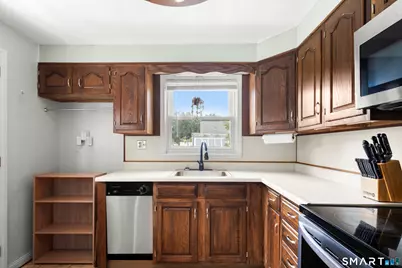4 Eleanor Road, East Hartford, CT 06118 - Photo 4
