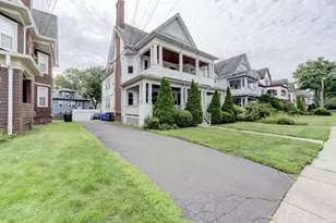 276 Oxford St, Hartford, CT 06105 - Photo 2