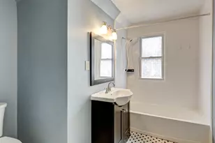 276 Oxford St, Hartford, CT 06105 - Photo 30