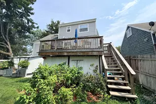 165 Greenfield Dr, Bridgeport, CT 06608 - Photo 6
